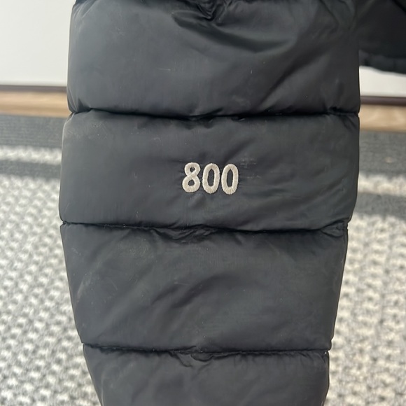 The north face 800 women’s jacket. - Picture 7 of 12